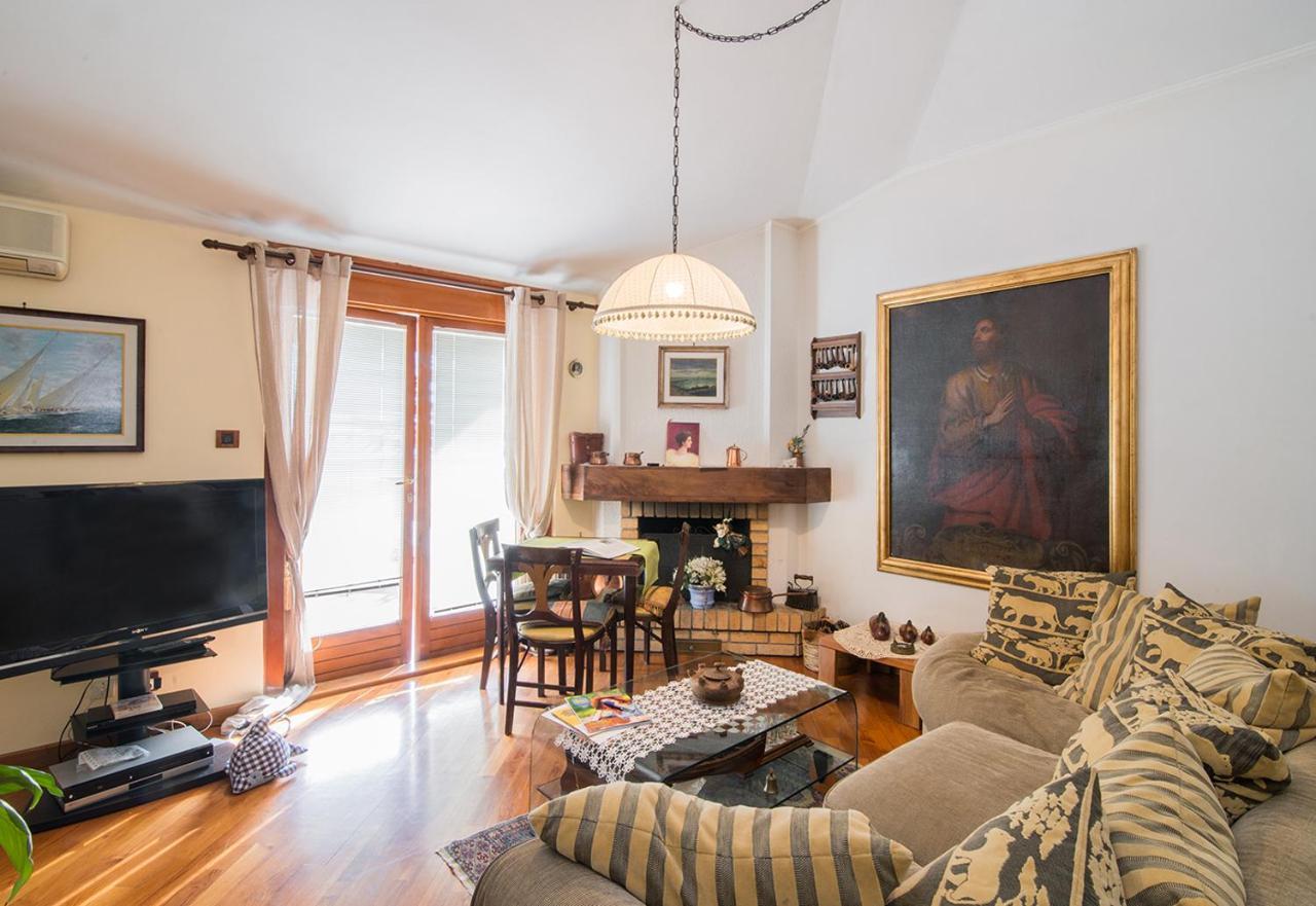 La Mansarda Delle Meraviglie B&B Superior Trieste Ngoại thất bức ảnh