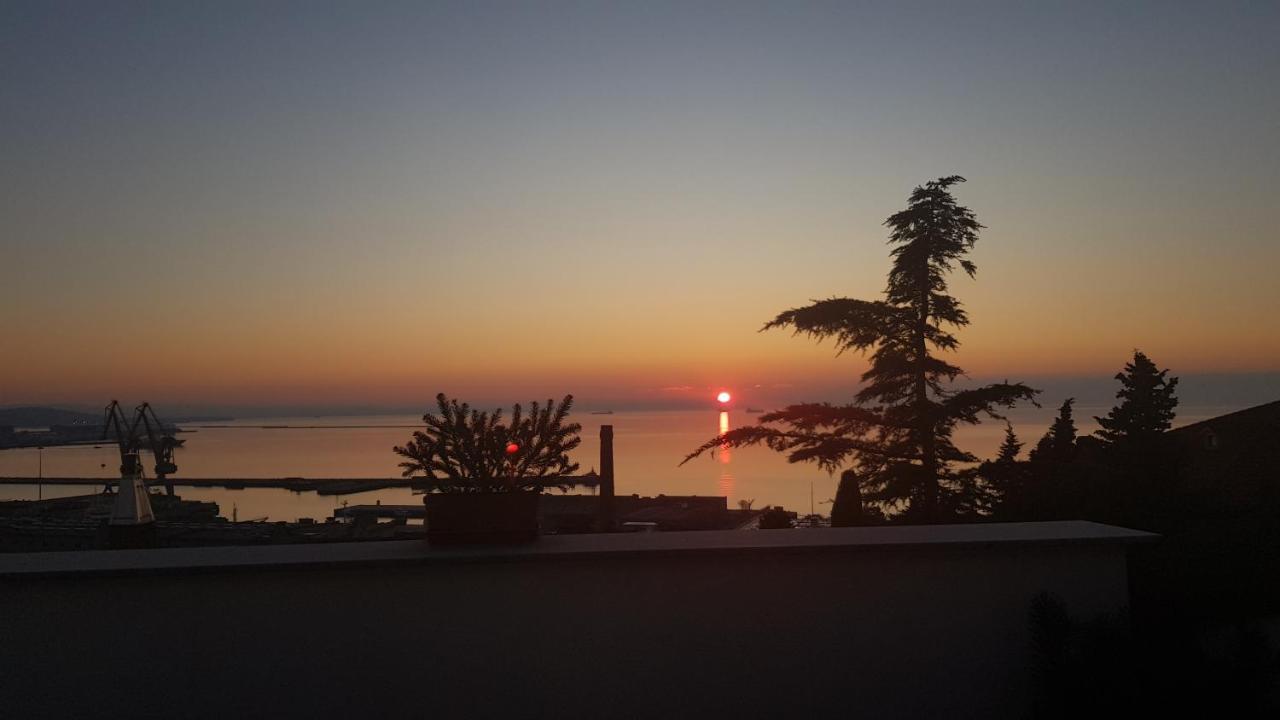 La Mansarda Delle Meraviglie B&B Superior Trieste Ngoại thất bức ảnh