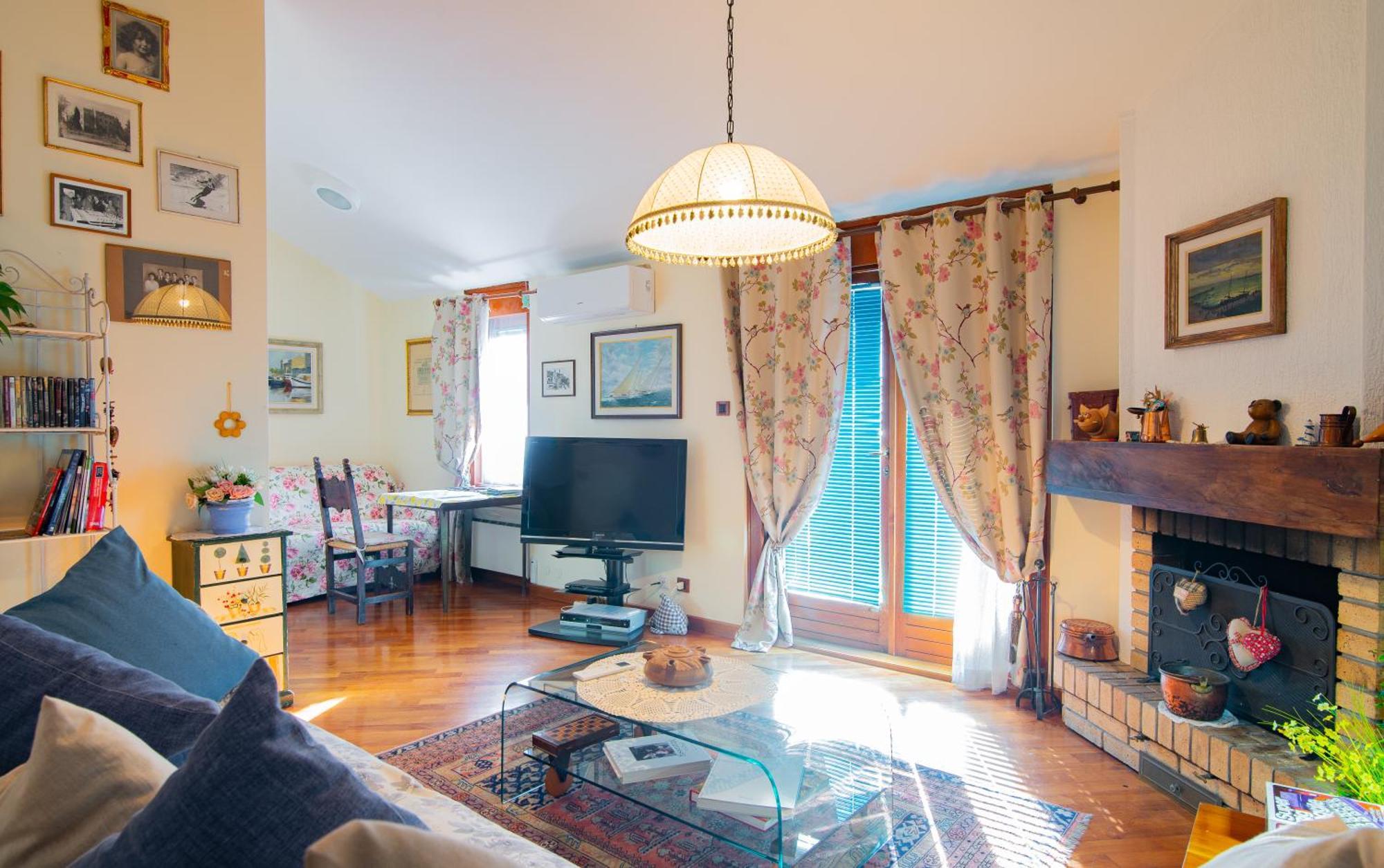 La Mansarda Delle Meraviglie B&B Superior Trieste Ngoại thất bức ảnh
